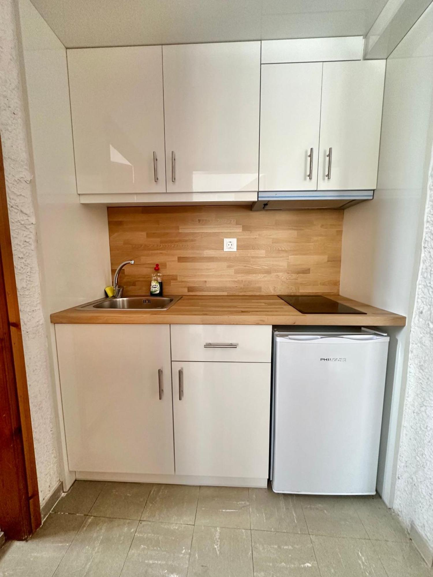Katerina Apartments Néos Pírgos 部屋 写真