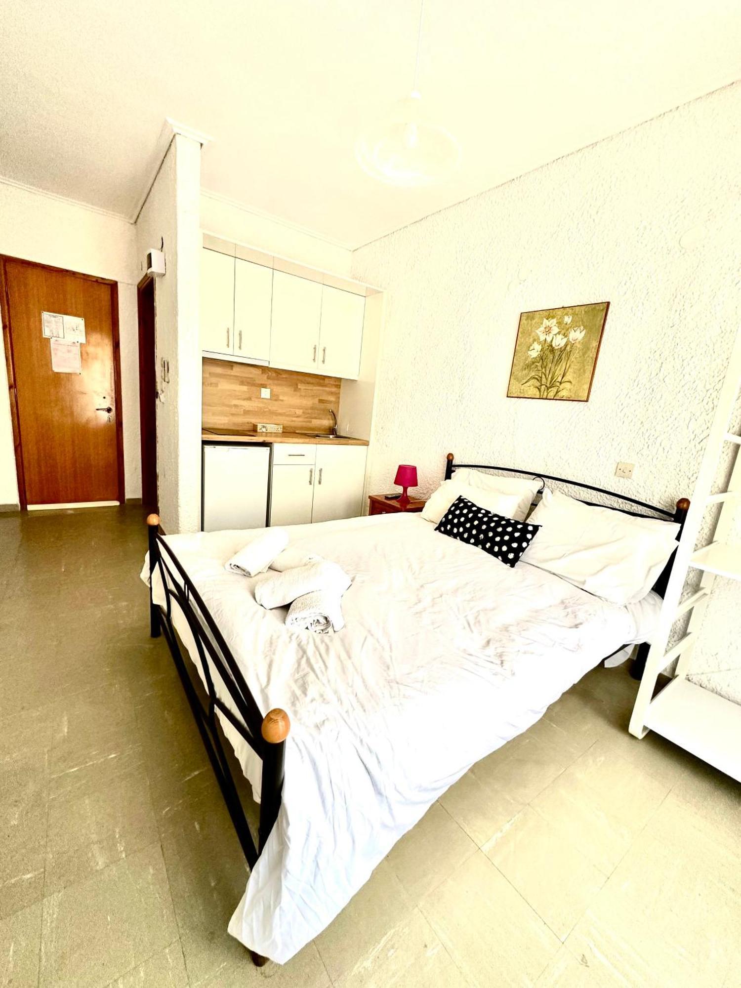 Katerina Apartments Néos Pírgos 部屋 写真