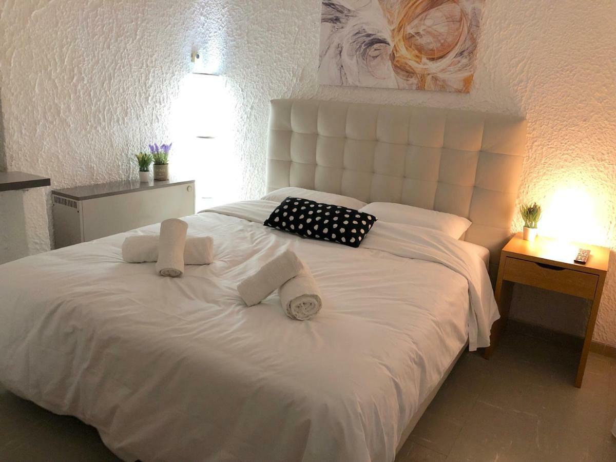Katerina Apartments Néos Pírgos エクステリア 写真