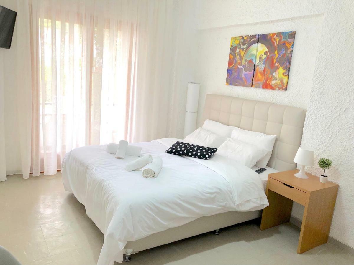 Katerina Apartments Néos Pírgos エクステリア 写真